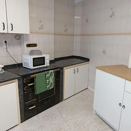 Апартаменти 180a Apartamento En Cimadevilla Хіхон