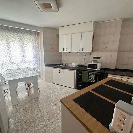 Апартаменти 180a Apartamento En Cimadevilla Хіхон