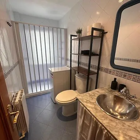 180a Apartamento En Cimadevilla Апартаменти *