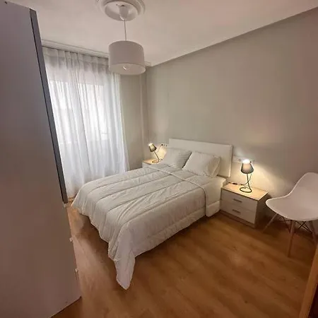 Апартаменти 180a Apartamento En Cimadevilla